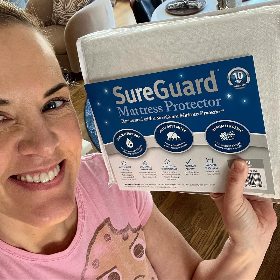 crib mattress protector